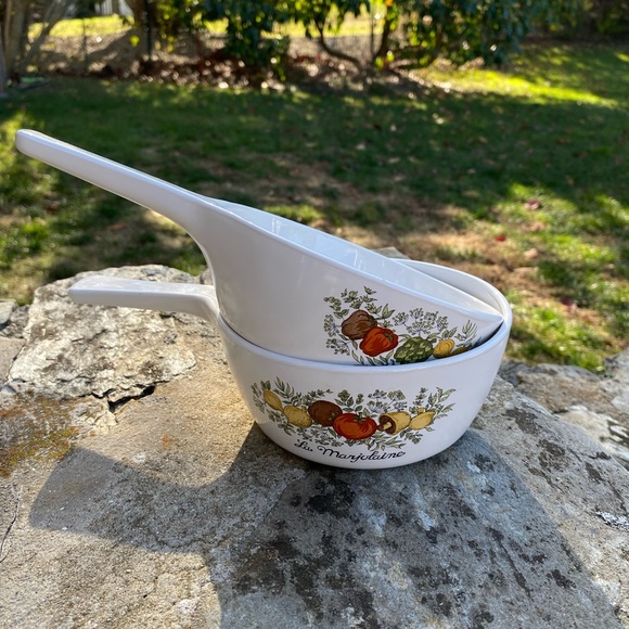 2 piece corning, ware, vintage sauce pans
Beautiful condition - Picture 1 of 7